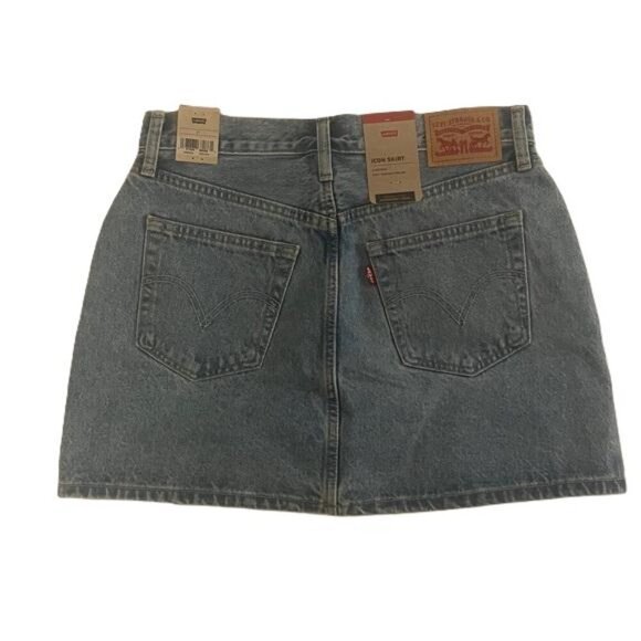 Women's Levi's® A-Line Button Front Mini Skirt Color: Shine Theory Size: 27 US 4 - Picture 4 of 5